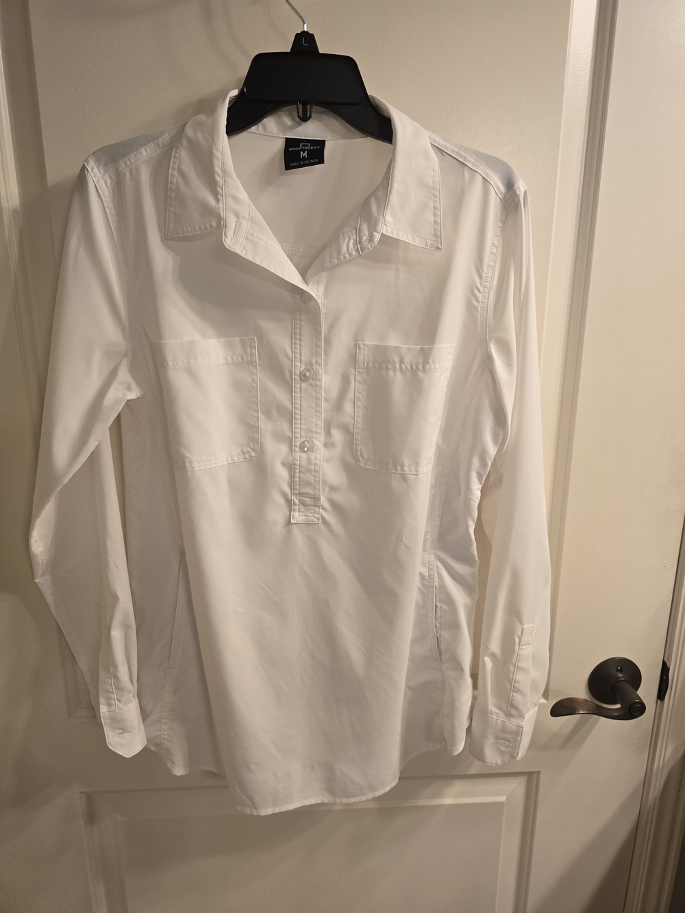 Scottevest Women's White Pop-over Button-Front Long Sleeve Blouse